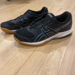 ASICS Women’s Gel-Rocket indoor sport shoes - size US 9